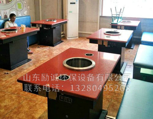 就凈化類無煙火鍋產(chǎn)品而言，勵(lì)誠自循環(huán)水凈化式和其他廠家產(chǎn)品相比較